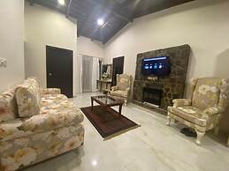 Luxsugero Penthouse Kaichidham