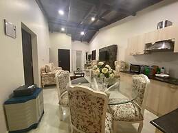 Luxsugero Penthouse Kaichidham