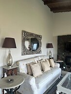 Luxsugero Penthouse Kaichidham