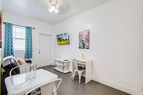 Cozy South Beach 1BR Apt Near Beach and Ocean Drive