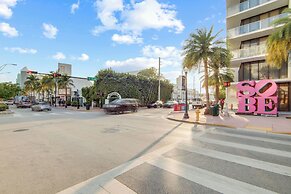 Cozy South Beach 1BR Apt Near Beach and Ocean Drive