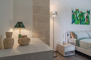 Historic Building Modern Touches - Ortigia
