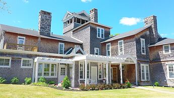 Thousand Island Hart House