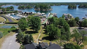 Thousand Island Hart House