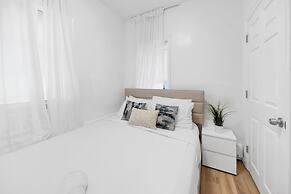 Luxury 3 BR Near NYC with Easy Parking