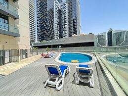 Vibrant 2BR By Burj Khalifa Gym/pool by Belvilla