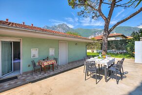 Saras Garden Home