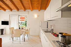 Saras Garden Home