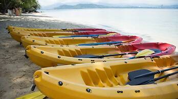 OYO 90980 Rainbow Island Sepanggar