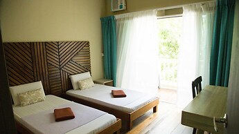 OYO 90980 Rainbow Island Sepanggar