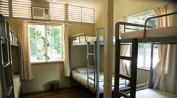 OYO 90980 Rainbow Island Sepanggar