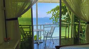 OYO 90980 Rainbow Island Sepanggar