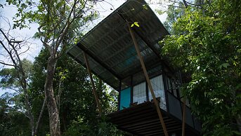 OYO 90980 Rainbow Island Sepanggar