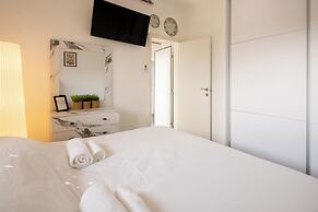 Bahai Gardens Penthouse by Sea N' Rent