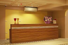 Le Grand Hotel - by Bay Luxury