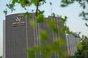 We Hotel Riverfront