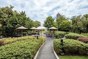We Hotel Riverfront