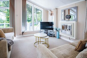 Manor 5 Lodge - 2 Bedroom Lodge - Pendine