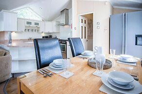 Manor 5 Lodge - 2 Bedroom Lodge - Pendine