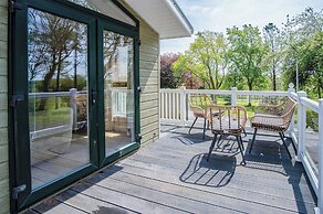 Manor 5 Lodge - 2 Bedroom Lodge - Pendine