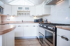 Manor 5 Lodge - 2 Bedroom Lodge - Pendine