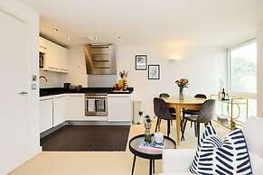 The River Thames Hideout - Modern 1bdr Flat