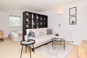 The River Thames Hideout - Modern 1bdr Flat