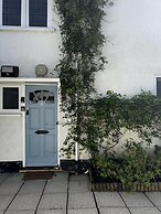 Inviting 2-bed Apartment in Poole