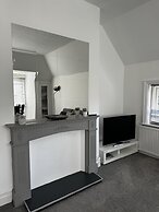 Inviting 2-bed Apartment in Poole