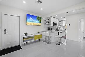 Bnb Hyperion - Modern 1B Haven in Fort Lauderdale