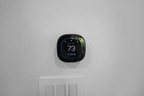 Bnb Hyperion - Modern 1B Haven in Fort Lauderdale