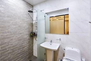 Hotel Forest River Novel