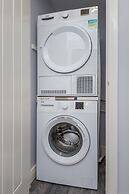 Stylish Elegant New Flat 5 Min from Crossrail