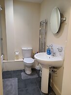 1br&sofabed-sleeps4-parking-central