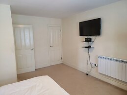 1br&sofabed-sleeps4-parking-central