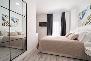 Luxury Villa Entrata-Five Bedroom Villa