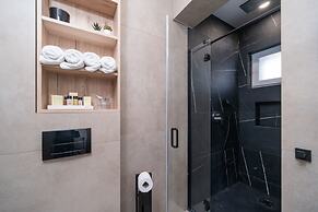 Luxury Villa Entrata-Five Bedroom Villa