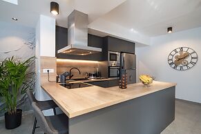 Luxury Villa Entrata-Five Bedroom Villa