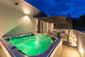 Luxury Villa Entrata-Five Bedroom Villa