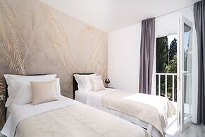 Luxury Villa Entrata-Five Bedroom Villa