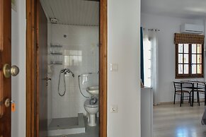 Eva Studios & Apartments