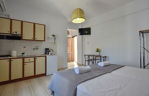 Eva Studios & Apartments