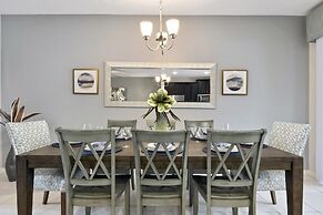 Be Our Guest At 1600cpc 4 Bedroom Townhouse by RedAwning