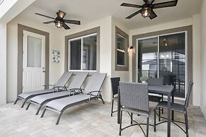 Be Our Guest At 1600cpc 4 Bedroom Townhouse by RedAwning