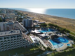 Aparthotel Holiday