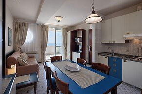 Aparthotel Holiday