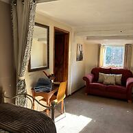 2 Bed Barn - Sleeps 4 - Pets - Parking - Wifi