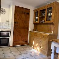 2 Bed Barn - Sleeps 4 - Pets - Parking - Wifi