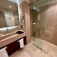 Tr ia Amazing Seaview Apartment