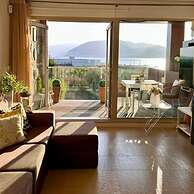 Tr ia Amazing Seaview Apartment